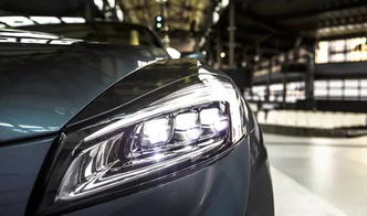 汽車換個燈怎么辣么貴？貓膩全在這兒，汽車玻璃也有講究
